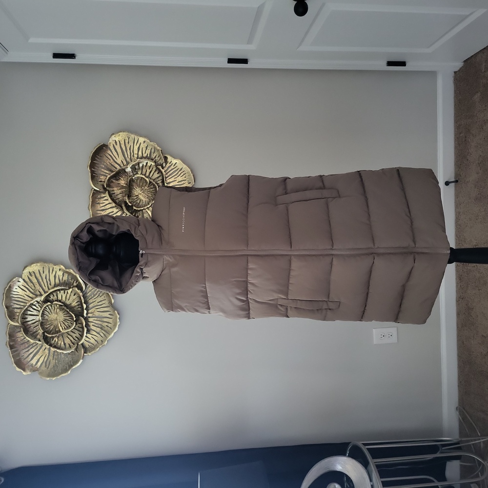 PinkSodaSport Kahilo Longline Gilet.  Size M.